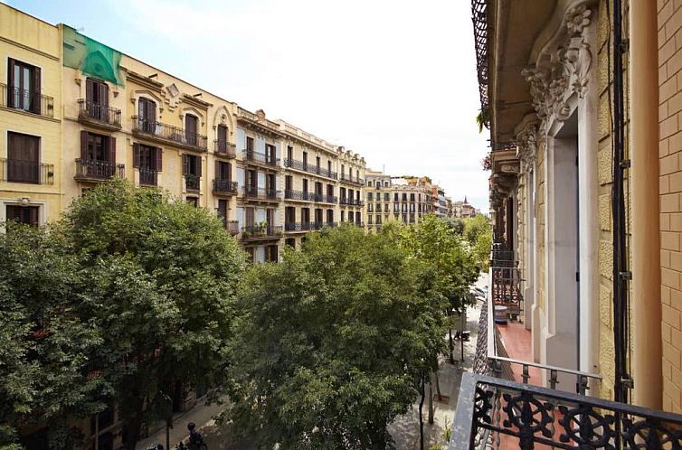Beautiful apartment in Eixample