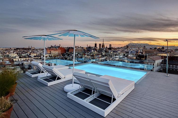 Yurbban Trafalgar Hotel