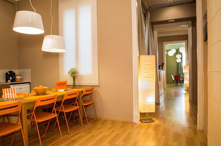 Born Barcelona Hostel