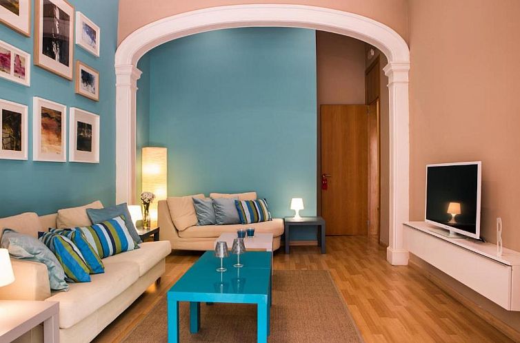 Born Barcelona Hostel