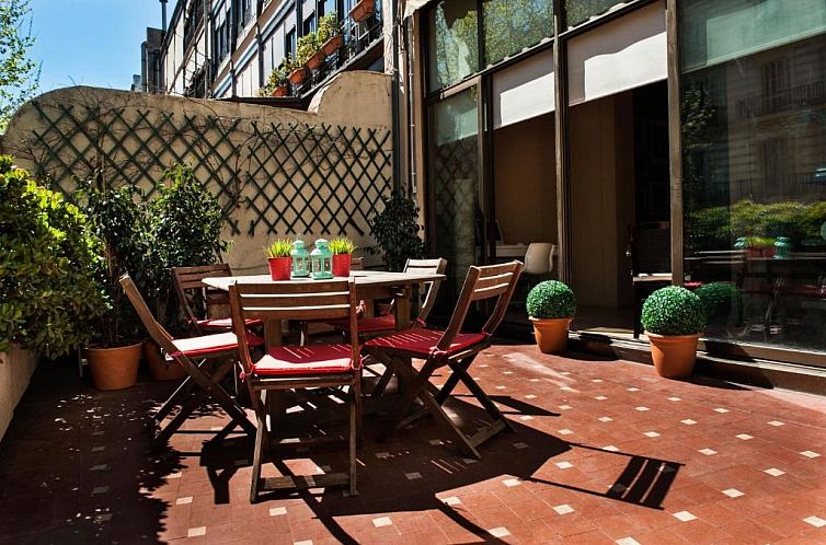 Born Barcelona Hostel