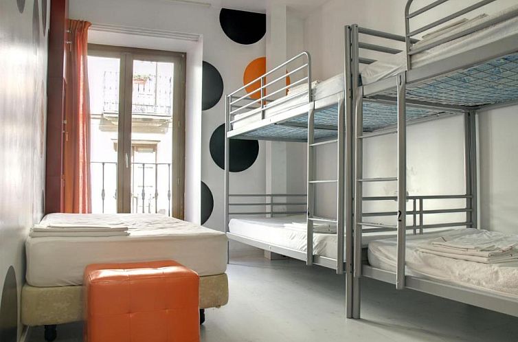 Albergue Revolutum Hostel