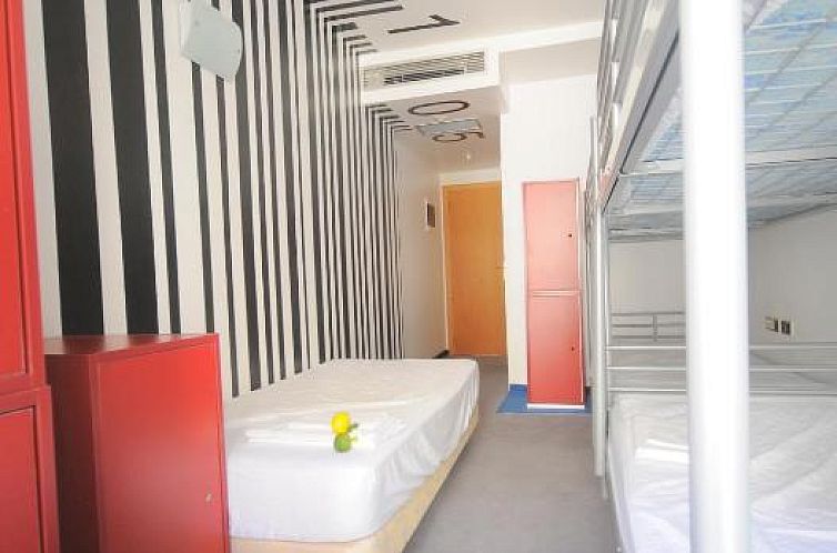 Albergue Revolutum Hostel
