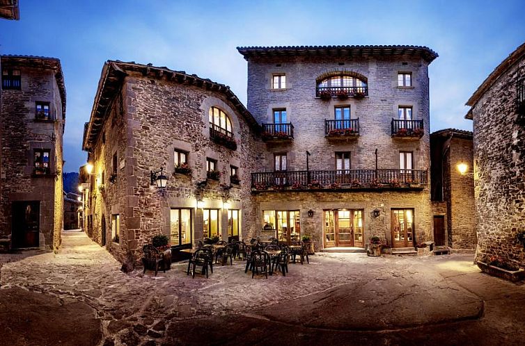 Guest house 0114702 - Holiday property Catalonia / Pyrenees - Hotel Hostal Estrella