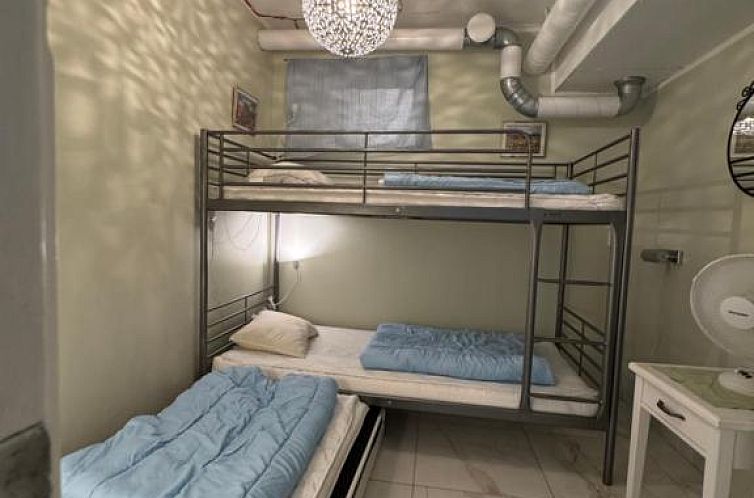 Hostel Bed & Breakfast