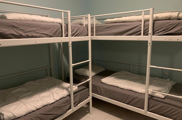 Hostel Bed & Breakfast