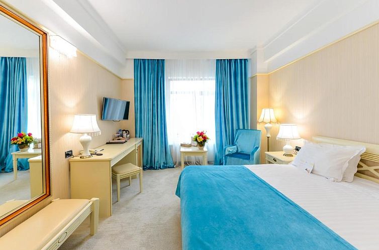 Phoenicia Grand Hotel