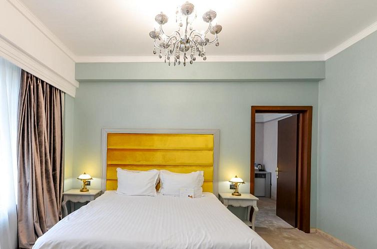Phoenicia Grand Hotel