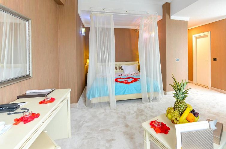 Phoenicia Grand Hotel