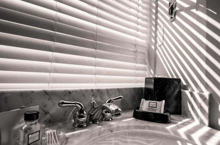 U Hotel Fifth Avenue