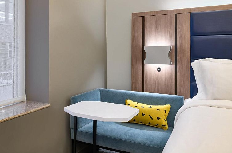 Holiday Inn Express New York City Chelsea, an IHG Hotel