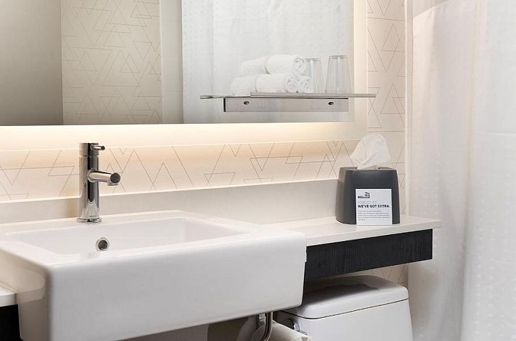 Holiday Inn Express New York City Chelsea, an IHG Hotel