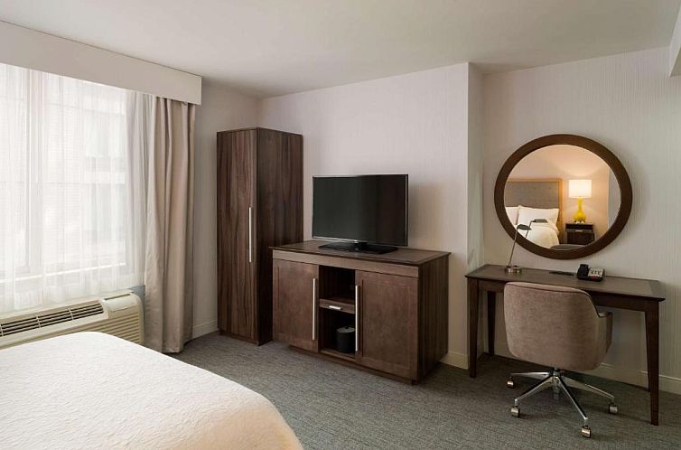 Hampton Inn Manhattan - Times Square South