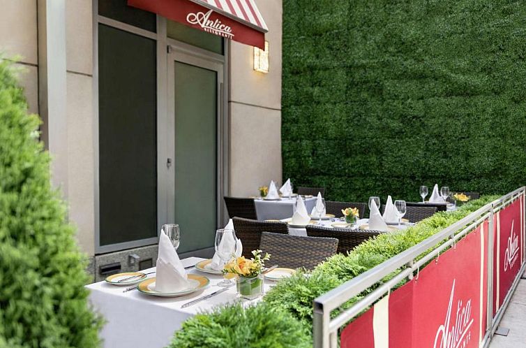 DoubleTree by Hilton New York Downtown