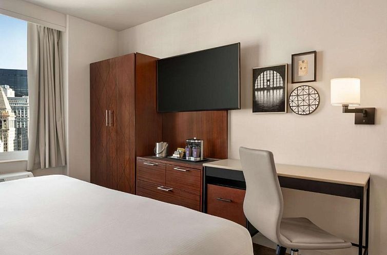 DoubleTree by Hilton New York Downtown