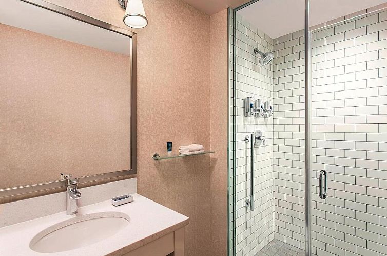 Four Points by Sheraton New York Downtown