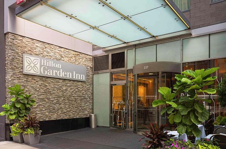 Hilton Garden Inn Central Park South