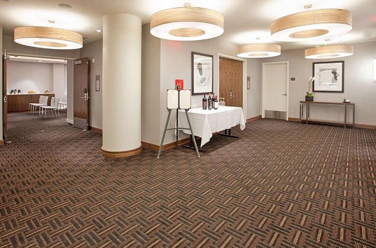 Hilton Garden Inn Central Park South