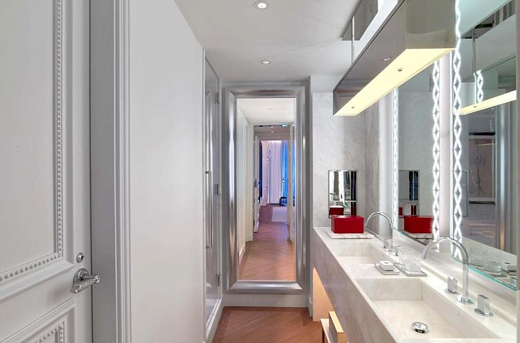 Baccarat Hotel and Residences New York