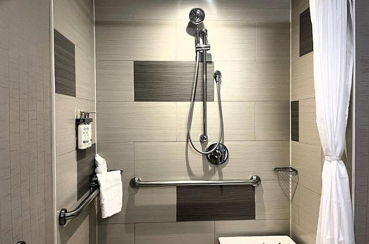 Holiday Inn New York City - Times Square, an IHG Hotel