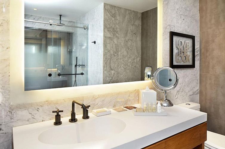 Renaissance New York Midtown Hotel