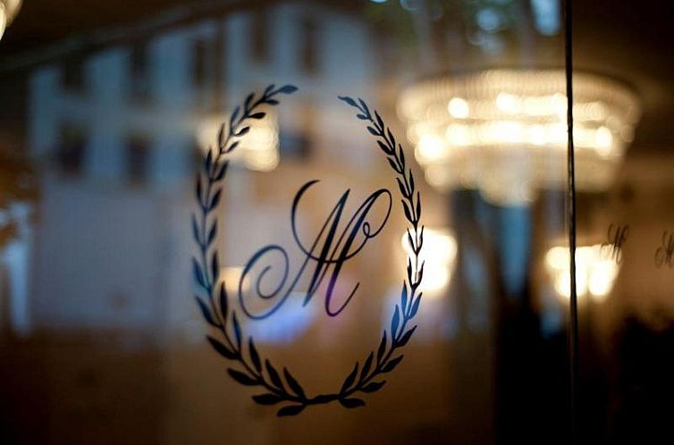 Murray Hill East Suites