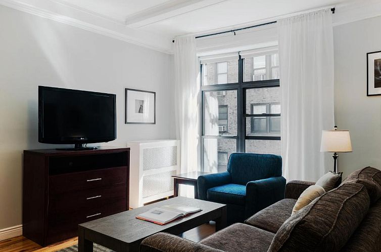 Best Western Plus Hospitality House Suites