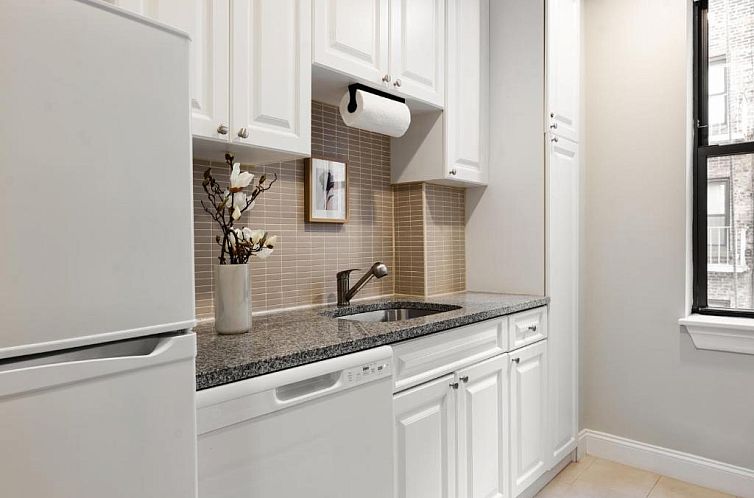 Best Western Plus Hospitality House Suites