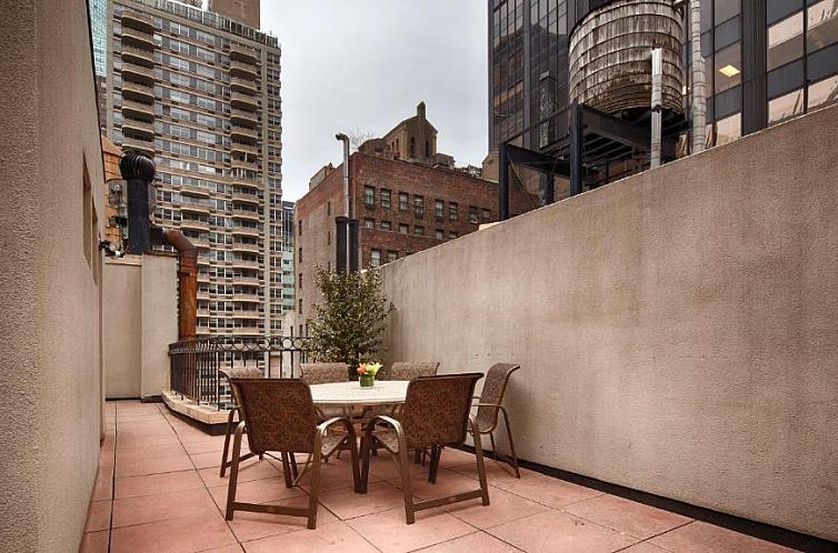 Best Western Plus Hospitality House Suites