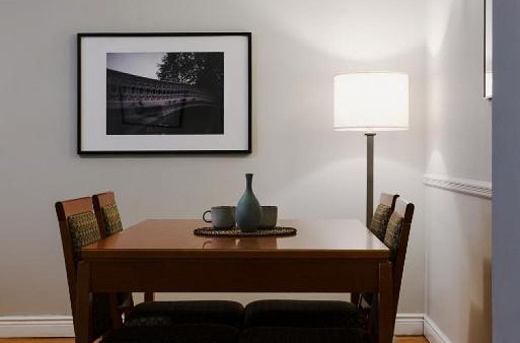 Best Western Plus Hospitality House Suites