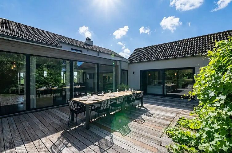 Das Ferienhaus "'t Groenzicht" in Pervijze, Westflandern, mit sonniger Terrasse und grosszuegigem Aussenbereich zum Entspannen in der Natur.