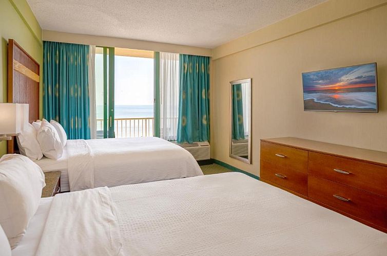 Holiday Inn & Suites North Beach Hotel, an IHG Hotel