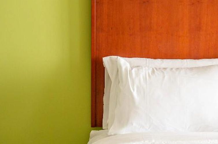 Holiday Inn & Suites North Beach Hotel, an IHG Hotel