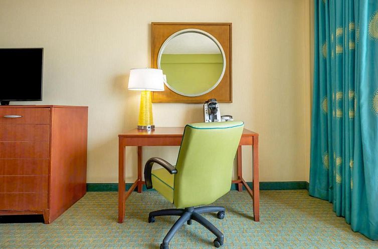 Holiday Inn & Suites North Beach Hotel, an IHG Hotel