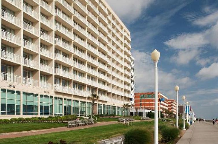 Courtyard Virginia Beach Oceanfront / North 37th Street