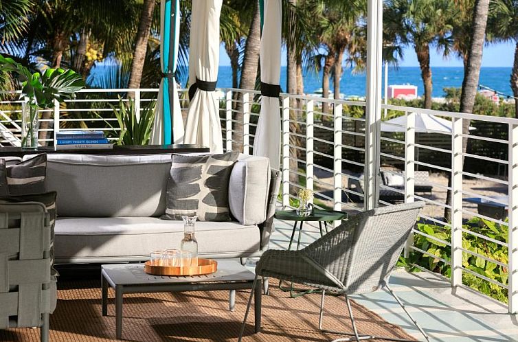 Kimpton Surfcomber Hotel, an IHG Hotel