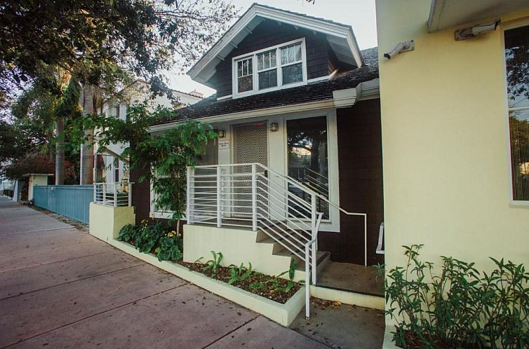 Villa Italia South Beach