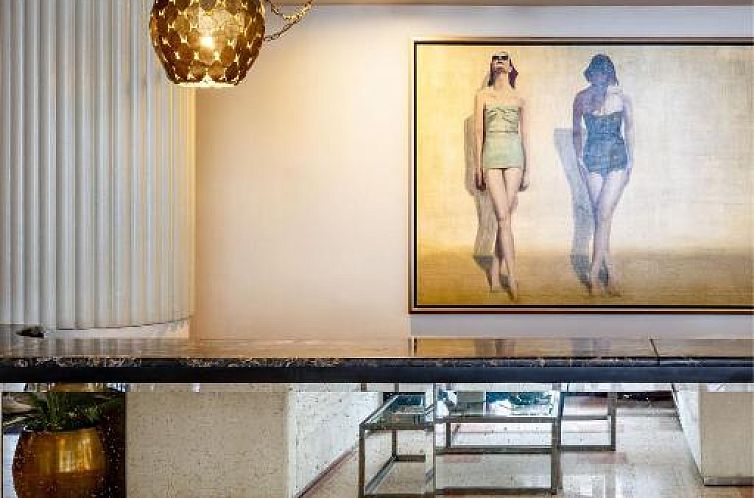 Winter Haven, Autograph Collection