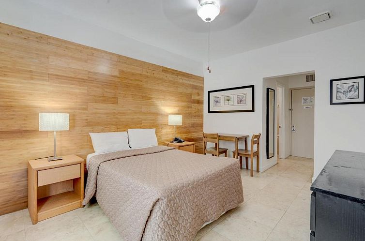 James Hotel