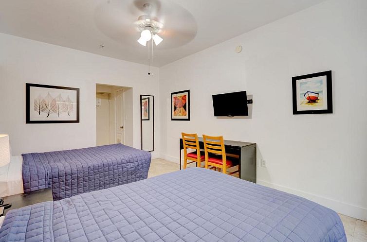 James Hotel