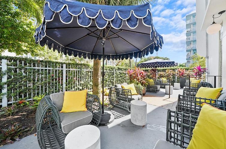 Lincoln Arms Suites