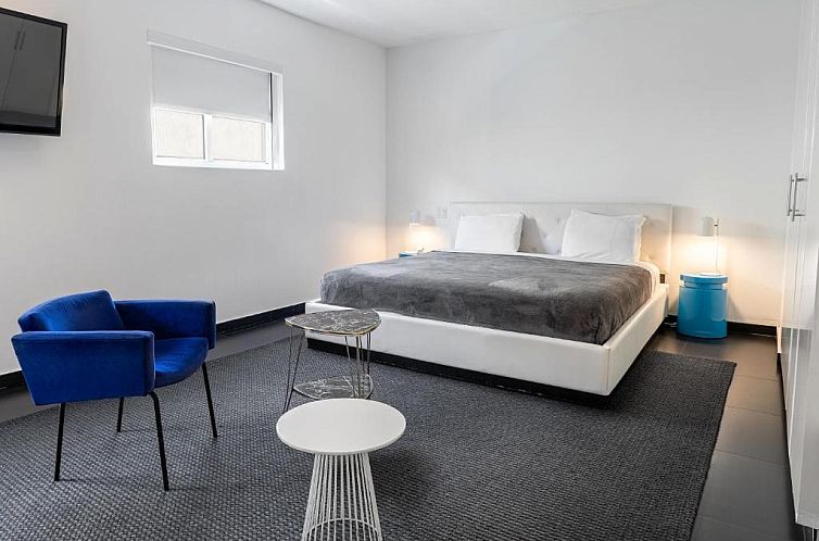 Blanc Kara- Adults Only