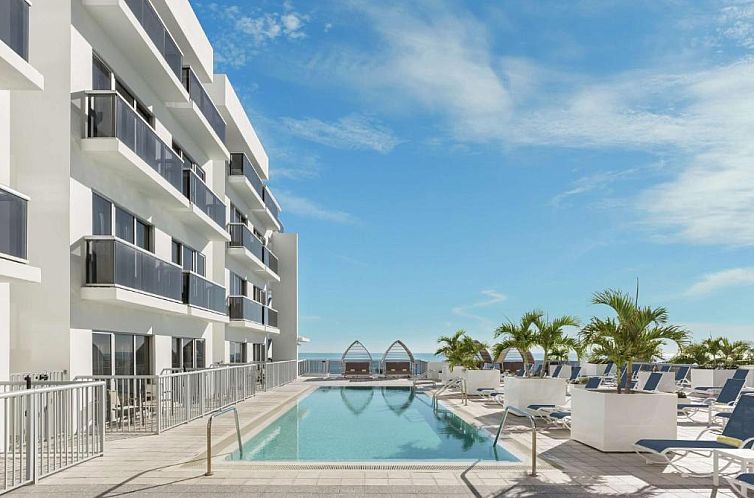 Hilton Cabana Miami Beach