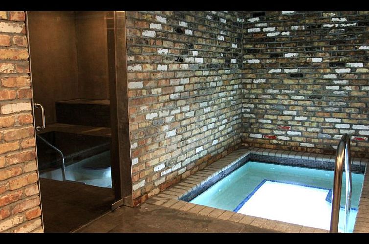 Hotel Gaythering - Gay Hotel - All Adults Welcome