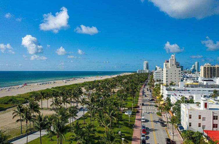 Leslie Hotel Ocean Drive