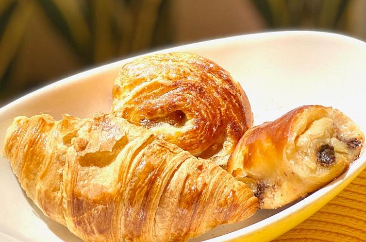 Leslie Hotel Ocean Drive