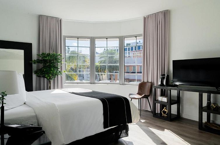 Essex House Hotel