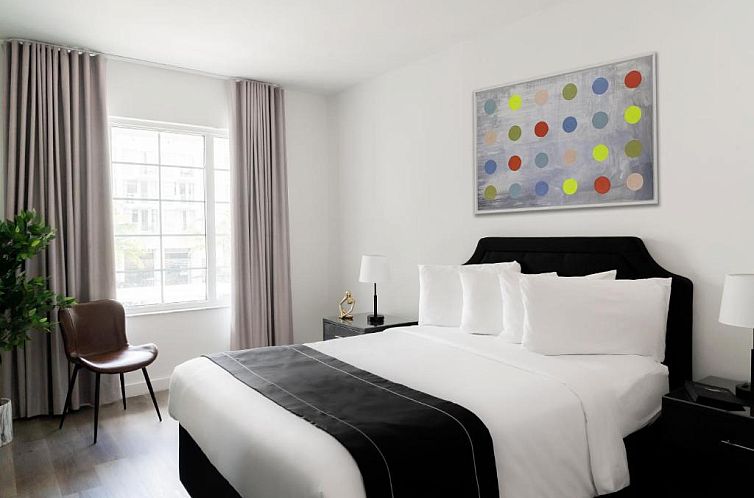 Essex House Hotel