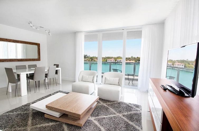 Seacoast Suites on Miami Beach