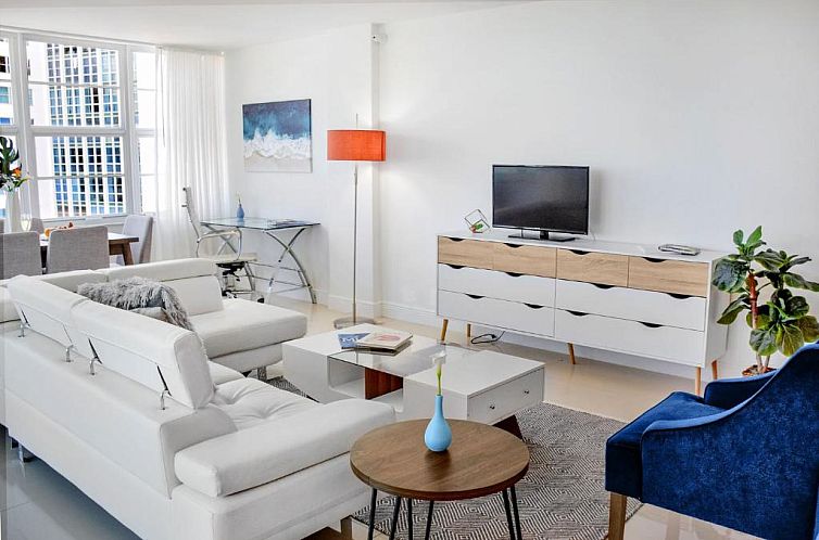 Seacoast Suites on Miami Beach